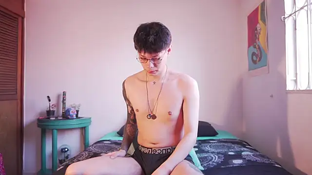 estmonnn online show from 27, 4, 2026