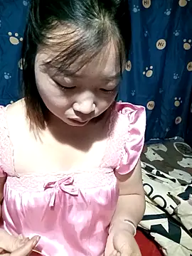 Snapshot of julybe chatting on 12, 11, 2025 julybe online show from 12, 11, 2025