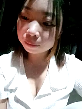 Snapshot of julybe chatting on 2, 12, 2025 julybe online show from 2, 12, 2025