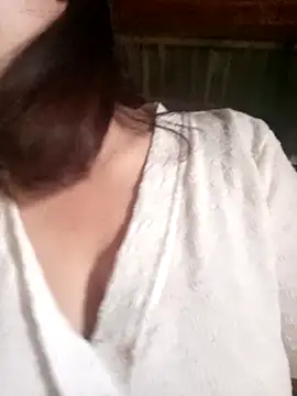 julybe online show from 9, 4, 2026