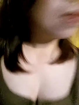 julybe online show from 26, 4, 2026