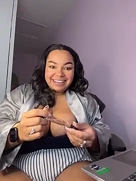 Snapshot of kennedylorel chatting on 4, 11, 2025 kennedylorel online show from 4, 11, 2025