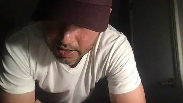 ezrah23 online show from 15, 4, 2026