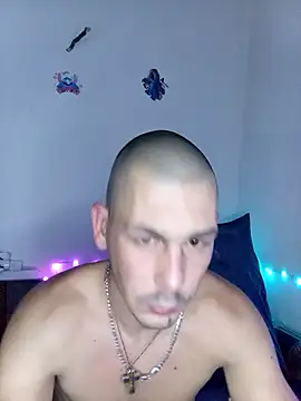 Snapshot of Laurazec chatting on 5, 11, 2025 Laurazec online show from 5, 11, 2025