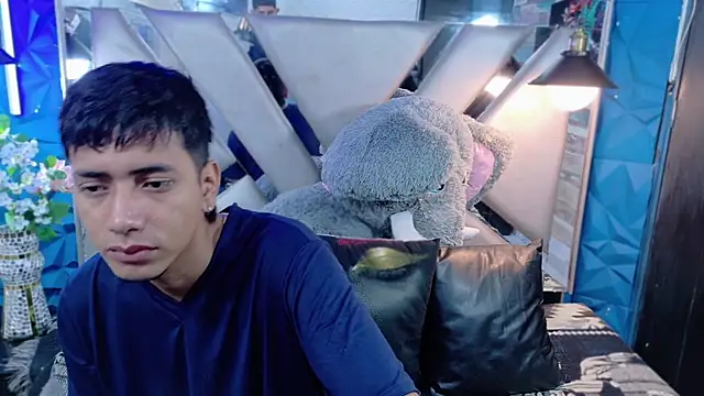 darwinandbrayann online show from 4, 12, 2025