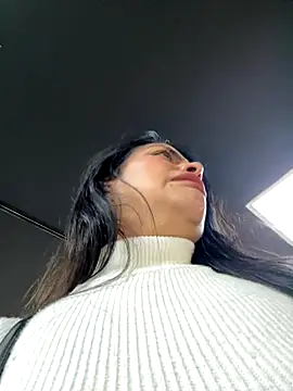 MailynAndNick online show from 4, 12, 2025