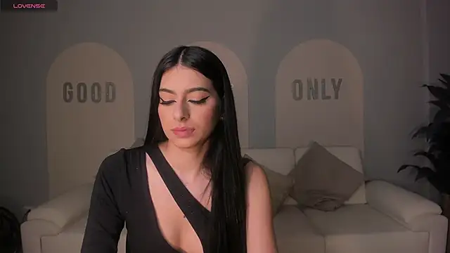 Snapshot of BellaConnorX chatting on 18, 11, 2025 BellaConnorX online show from 18, 11, 2025