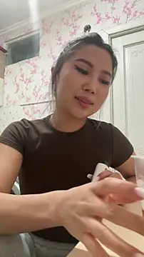 limkiss online show from 11, 11, 2025