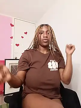 EvonyFoxxx online show from 22, 3, 2026