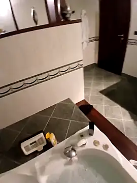 Snapshot of pino870 chatting on 18, 12, 2025 pino870 online show from 18, 12, 2025