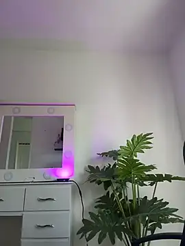 BabyLauritaa online show from 18, 7, 2026