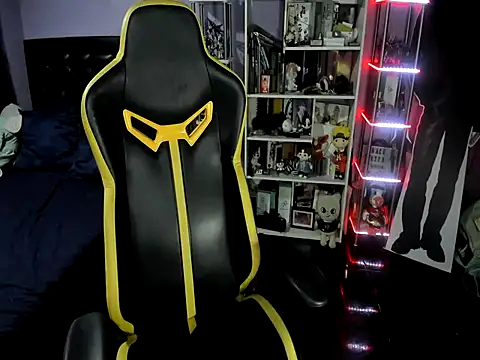 Snapshot of Yummy_dark chatting on 12, 11, 2025 Yummy dark online show from 12, 11, 2025