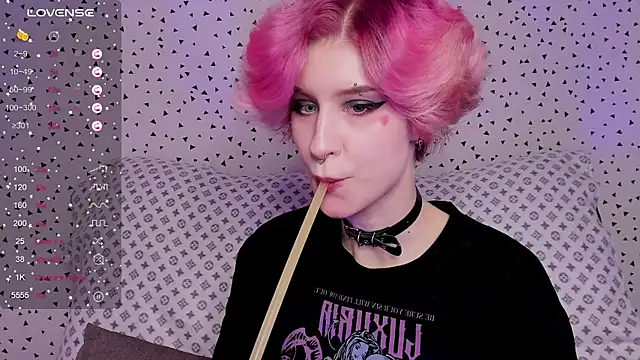 Angel Julles online show from 31, 5, 2026