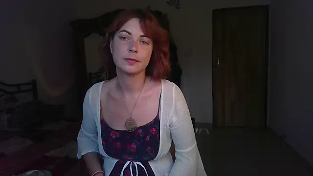 Alice honey  online show from 18, 12, 2025