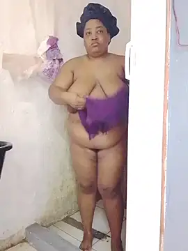 Snapshot of MassiveBoobsxxxx chatting on 6, 1, 2026 MassiveBoobsxxxx online show from 6, 1, 2026