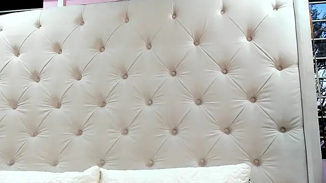 scarlett leblanc  online show from 27, 7, 2026