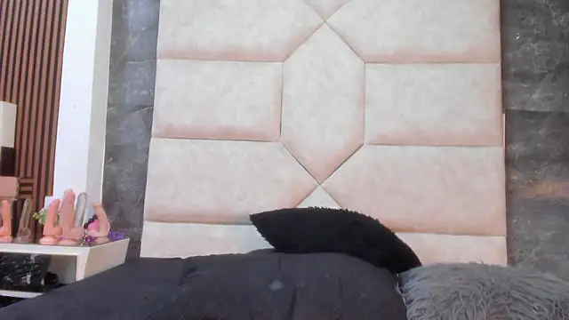 Liia Leens online show from 10, 3, 2026