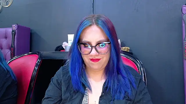 BellaBarness online show from 17, 11, 2025