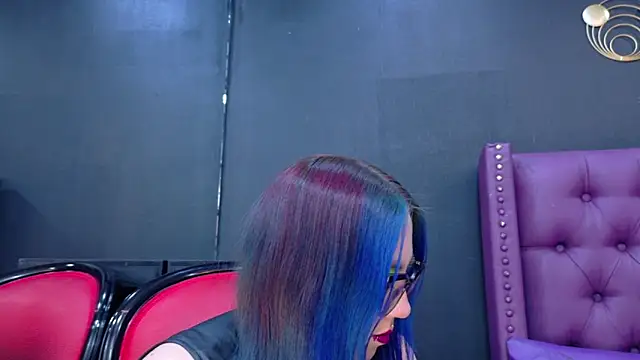 BellaBarness online show from 19, 11, 2025