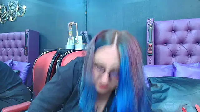 BellaBarness online show from 24, 11, 2025