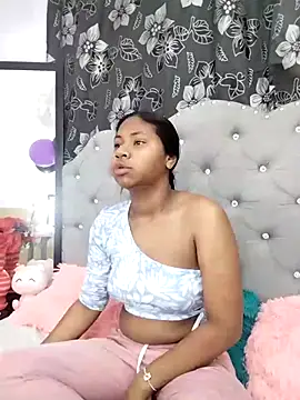 valentinavega18x online show from 17, 12, 2025