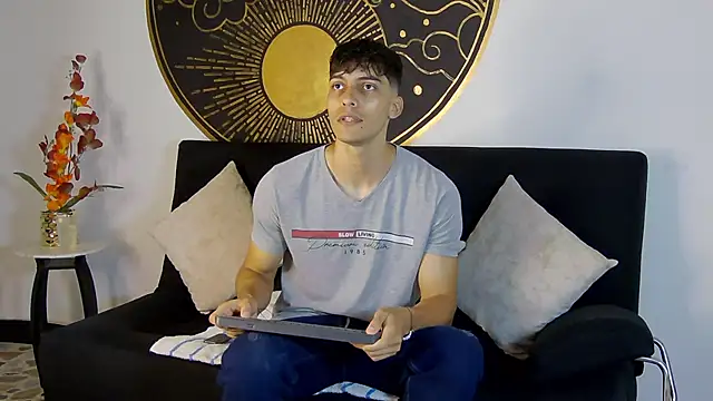 AlessioVitale online show from 14, 11, 2025