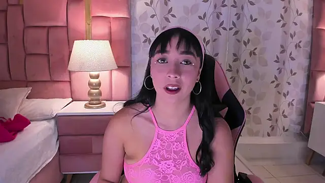 Snapshot of AdaraaMuller chatting on 7, 11, 2025 AdaraaMuller online show from 7, 11, 2025