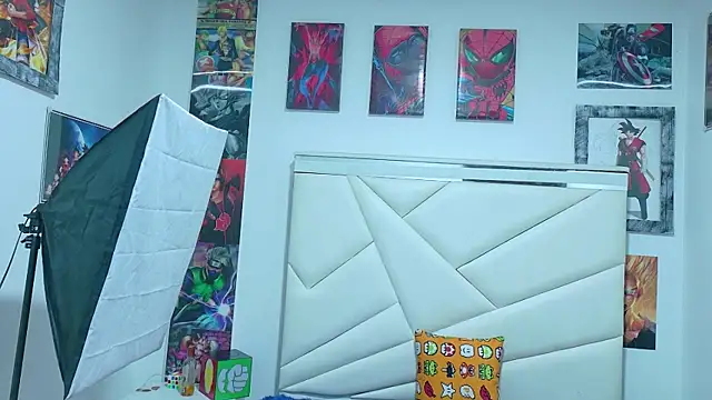 Snapshot of NICK_VERS chatting on 13, 11, 2025 NICK VERS online show from 13, 11, 2025