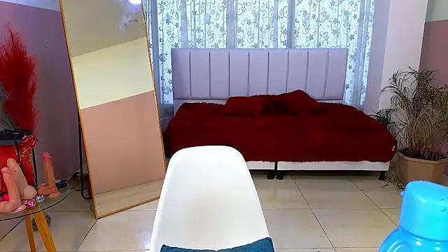 Snapshot of malen_fitnessmilf chatting on 1, 6, 2026 malen fitnessmilf online show from 1, 6, 2026