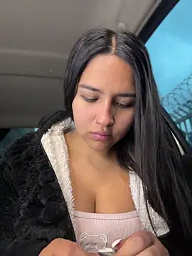 Samantha firee online show from 8, 4, 2026