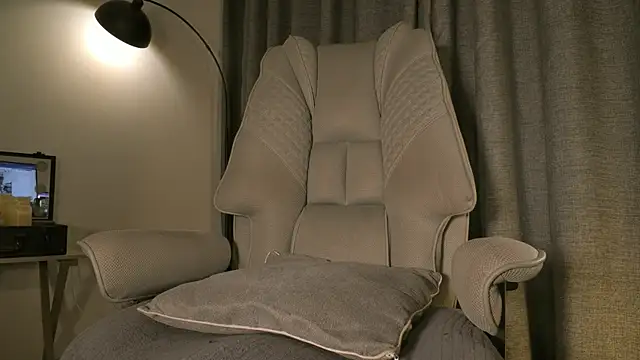 lianewhite online show from 21, 4, 2026