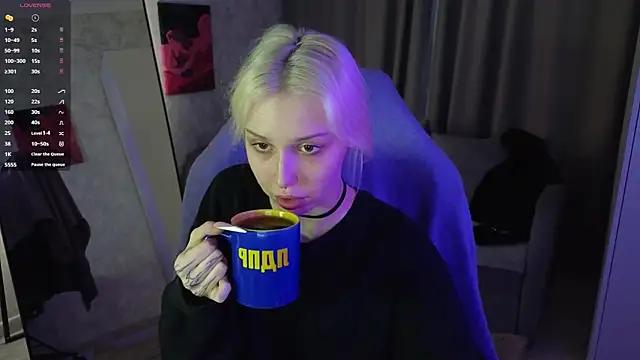 Snapshot of goth__tv chatting on 10, 11, 2025 goth tv online show from 10, 11, 2025