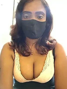 Snapshot of Queen-dhivya chatting on 12, 1, 2026 Queen-dhivya online show from 12, 1, 2026