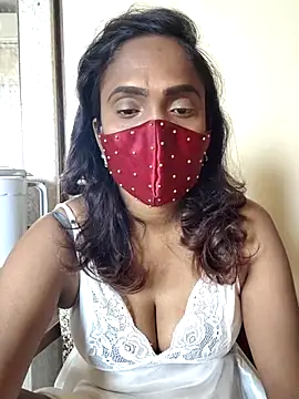 Snapshot of Queen-dhivya chatting on 2, 3, 2026 Queen-dhivya online show from 2, 3, 2026