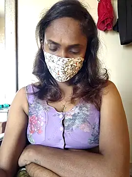 Snapshot of Queen-dhivya chatting on 6, 3, 2026 Queen-dhivya online show from 6, 3, 2026