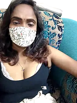 Snapshot of Queen-dhivya chatting on 7, 3, 2026 Queen-dhivya online show from 7, 3, 2026