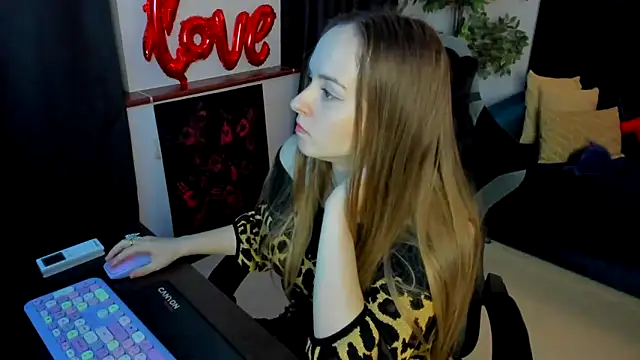 MollyMazer online show from 27, 11, 2025