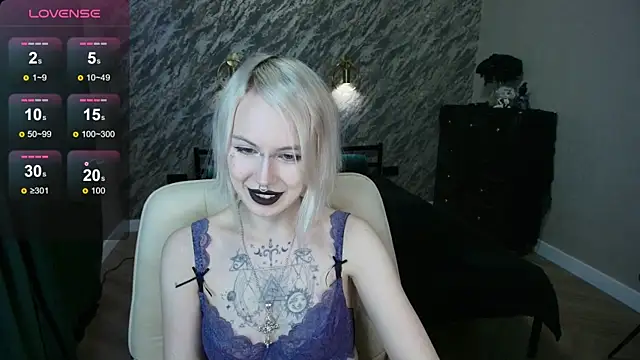 wannafckmonalisa online show from 7, 11, 2025