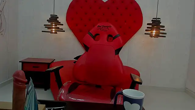 Bella Cuttee online show from 1, 12, 2025