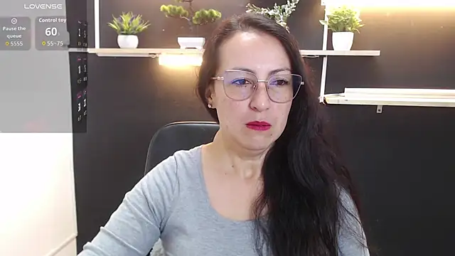 Lauryn Jones online show from 20, 4, 2026