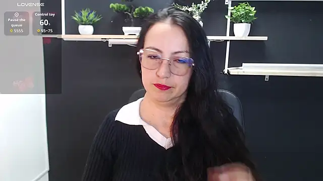 Lauryn Jones online show from 25, 4, 2026