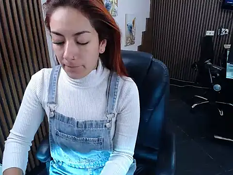 desk desire online show from 14, 11, 2025