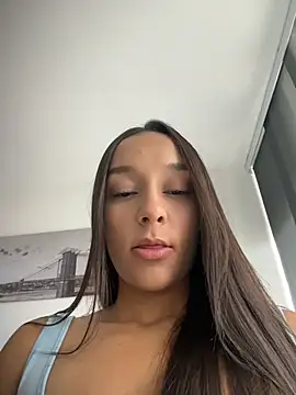 Brunettecollins05 online show from 11, 6, 2026