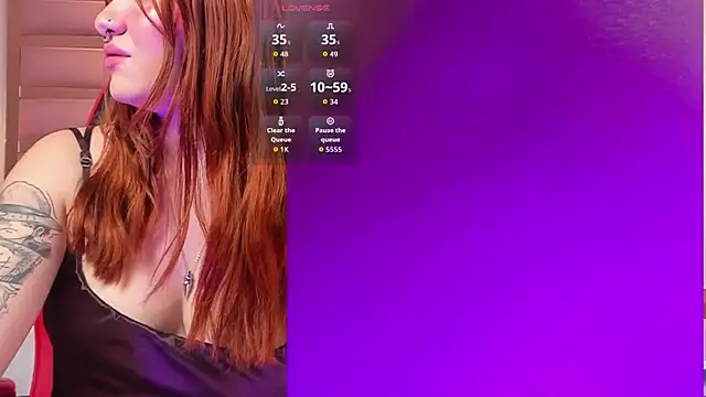 Snapshot of FiorellaRicci_ chatting on 25, 11, 2025 FiorellaRicci online show from 25, 11, 2025