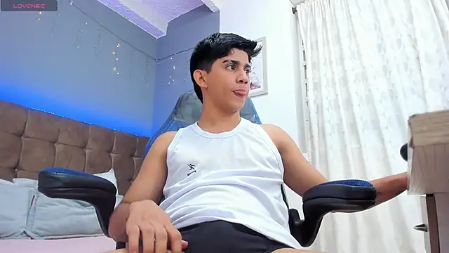 Snapshot of neithan__ chatting on 6, 11, 2025 neithan online show from 6, 11, 2025