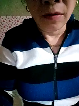 small-house123 online show from 14, 2, 2026