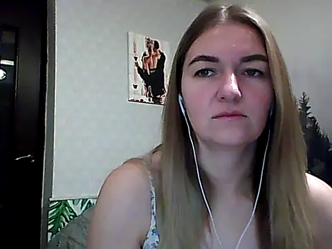 Snapshot of CandyOLimeX chatting on 19, 11, 2025 CandyOLimeX online show from 19, 11, 2025