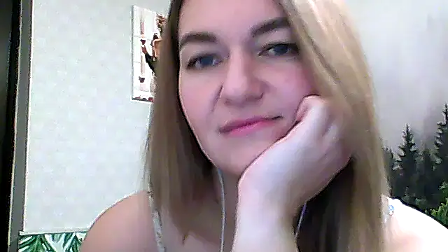 Snapshot of CandyOLimeX chatting on 23, 11, 2025 CandyOLimeX online show from 23, 11, 2025