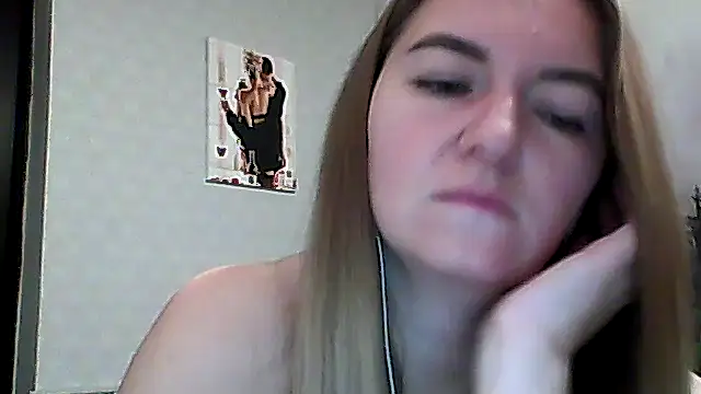 Snapshot of CandyOLimeX chatting on 28, 11, 2025 CandyOLimeX online show from 28, 11, 2025