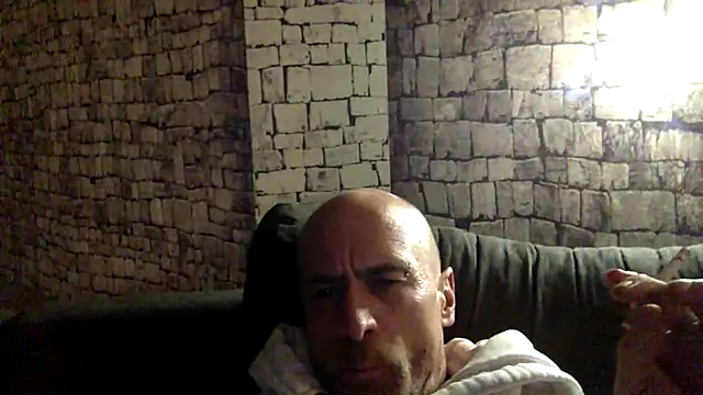 Snapshot of MR-MRS-SPICE chatting on 1, 12, 2025 MR-MRS-SPICE online show from 1, 12, 2025